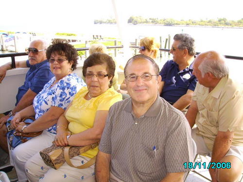 ./Gallery/2011 40th Anniv. Boat Ride/SANY0126.jpg